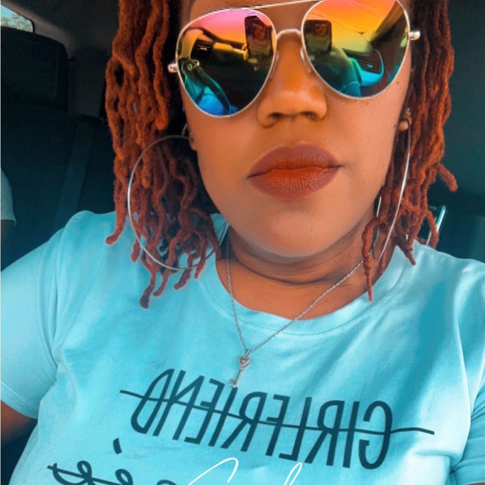 Meet your Posher, Brittney